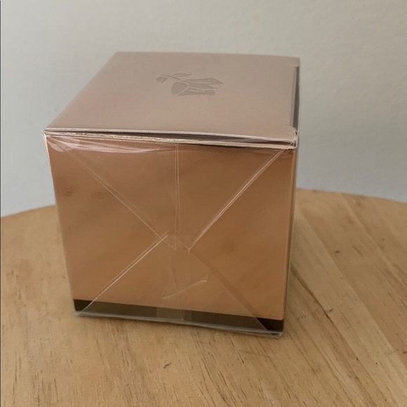 Lancôme Absolue Soft Cream - Picture 3 of 3